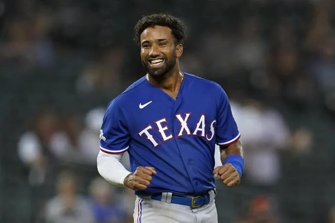 Ezequiel Durán y su aporte único como utility de lujo en los Rangers
