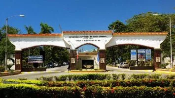 UASD fija posición sobre caso que involucra a hijo de dos servidores por muerte de Enmanuel Contreras