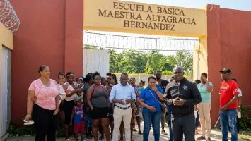 Denuncian obras inconclusas y riesgos en escuelas de Ramón Santana, SPM