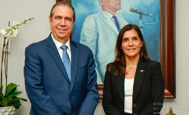 Francisco Javier se reúne con Leah Campos y destaca su capacidad de Estado