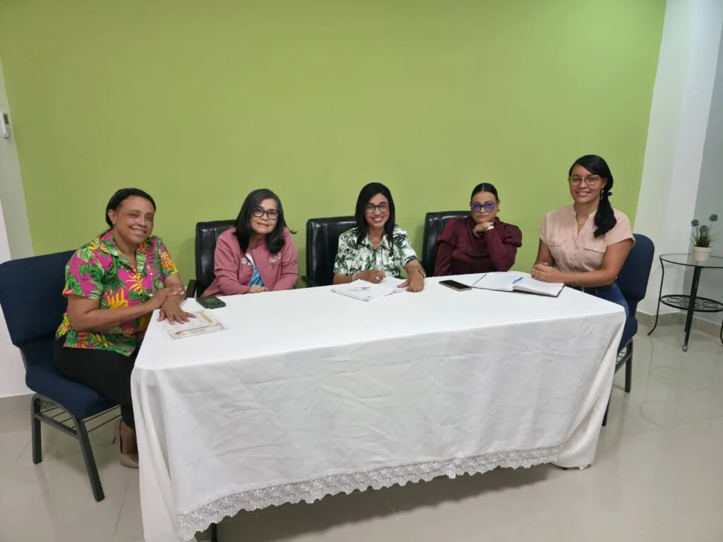 IRMIE se prepara para "Rosa y Verde, campañas contra el cáncer de mamá y salud mental