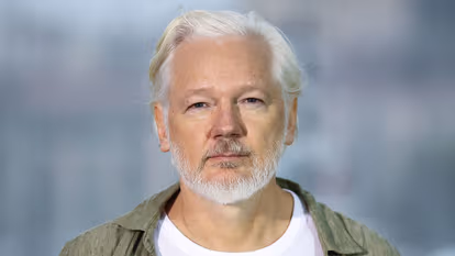 Julián Assange vuelve a las redes sociales después de dos años de ausencia