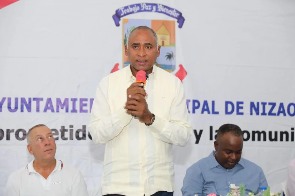 Inicia entrega del Plan Estratégico de Peravia a alcaldías y juntas distritales
