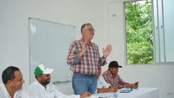 Gobierno busca fortalecer programas lecheros en Hato Mayor y El Seibo
