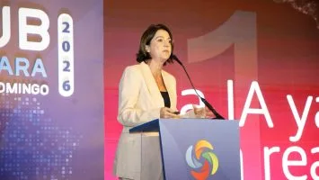 Gobierno y Amazon Web Services anuncian 50 mil becas para capacitar en IA y computación en la nube
