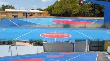 Inefi anuncia remozamiento de canchas en SDE; avanza construcción del polideportivo Ceafam