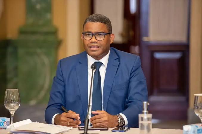 Robert Polanco anuncia respaldo a David Collado