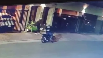 Joven es atacado a puñaladas dentro de una torre en Serrallés, Santo Domingo