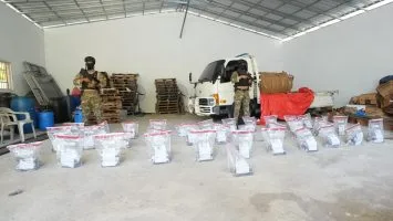 Operación LM2 deja 168 paquetes de presunta cocaína y arrestado a “El Viajero”