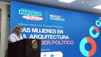 Mujeres son casi la mitad del funcionariado, pero siguen lejos del poder
