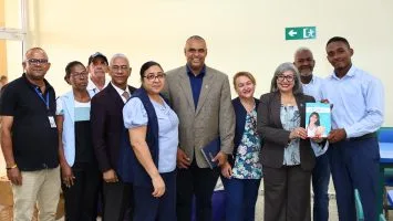 UASD Recinto San Francisco de Macorís recibe valiosa donación de libros de medicina