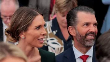 Demócratas investigan la financiación de la boda del hijo de Trump por un aliado de Putin