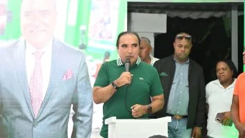 Víctor Pavón cuestiona gestión de Betty Gerónimo y la califica como una “tragedia municipal”