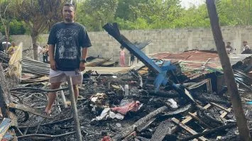 Cinco familias lo pierden todo tras voraz incendio en comunidad de Santiago