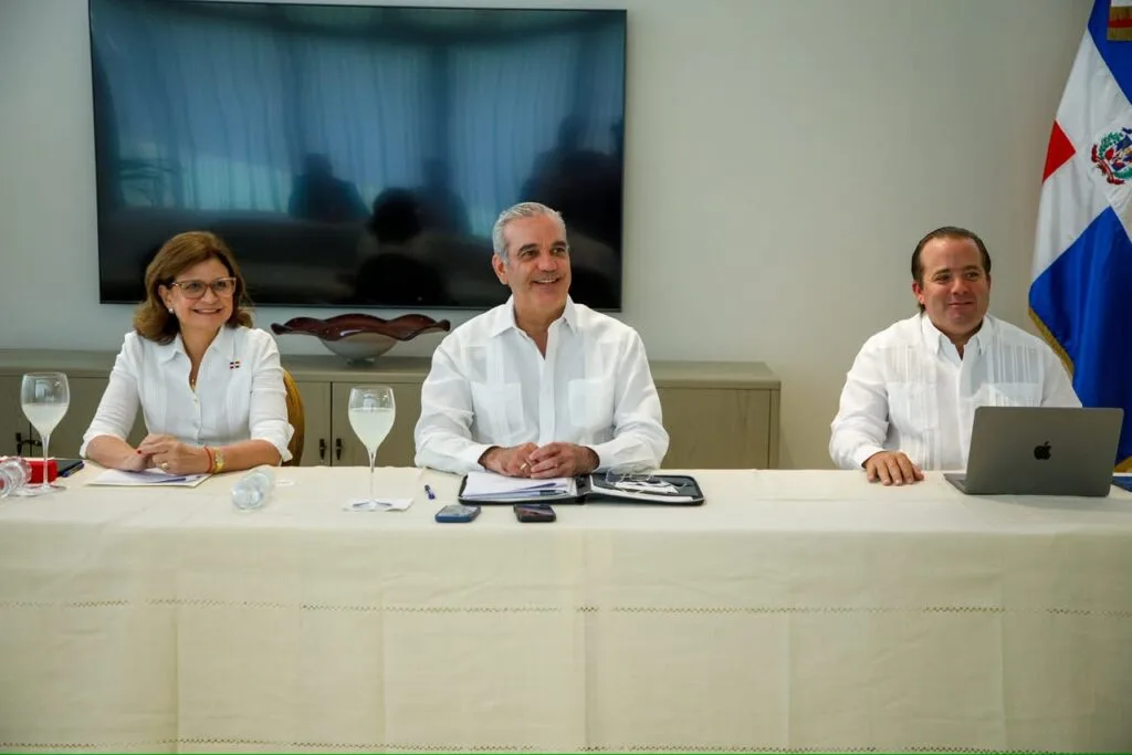 Presidente reitera inversión de RD$9,000 millones para Santiago