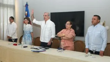Presidente Abinader toma juramento al voluntariado del Hospital Periférico Monte Adentro Dr. Antonio Trueba