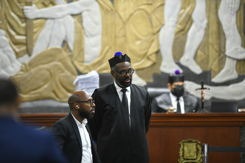 Wilson Camacho advierte a los médicos no prestar sus códigos