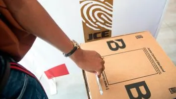Estudio revela fuerte abstención electoral entre dominicanos en el exterior por falta de confianza