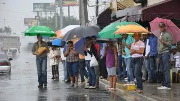 Vaguada y onda tropical provocarán aguaceros en varias provincias del país