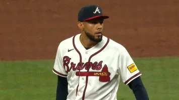 Robert Suárez dio otro paso hacia su regreso con Bravos