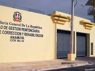 Dos agentes penitenciarios heridos por un preso en cárcel Anamuya