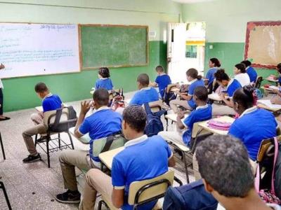 Padres se alejan de la vida escolar de sus hijos, según PISA