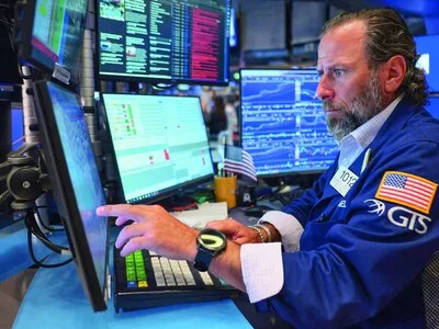Temores sobre la IA sacuden la bolsa y abren batalle tecnológica