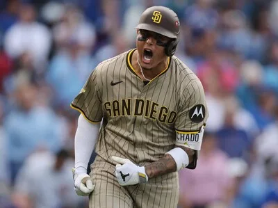 Machado jonronea, se pone a 3 de los 400; Padres vencen a Rockies