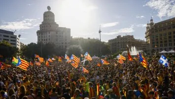 Más de 58.000 personas marchan en Cataluña por la independencia