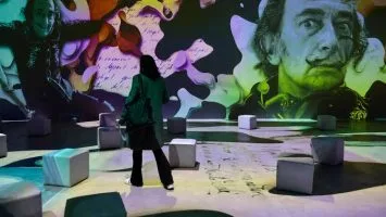 El universo de Salvador Dalí llega a Barcelona con una experiencia inmersiva