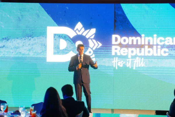 David Collado encabeza en Houston el roadshow 124 para promover a RD