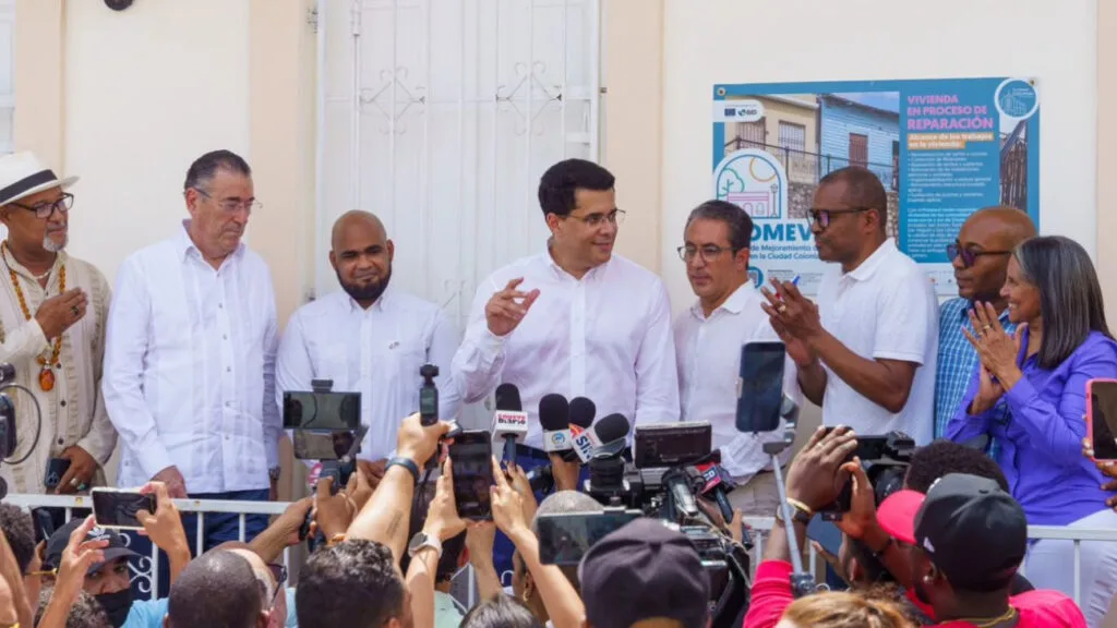 Mitur inaugura programas de vivienda y recuperación de fachadas en Ciudad Colonial