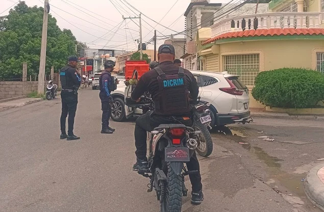 La Dicrim hace operativo en Mata Gorda y arresta a cuatro hombres