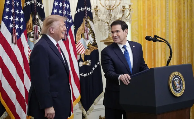 "Atentos a lo que va a hacer con Cuba", dice Trump sobre Marco Rubio