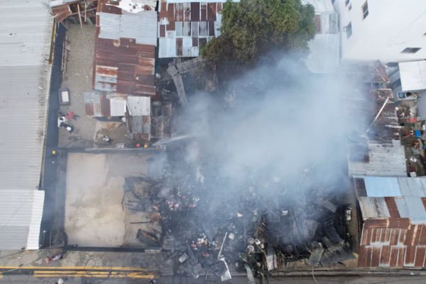 Un voraz incendio destruyó cinco viviendas en Pueblo Nuevo, Santigo de los Caballeros