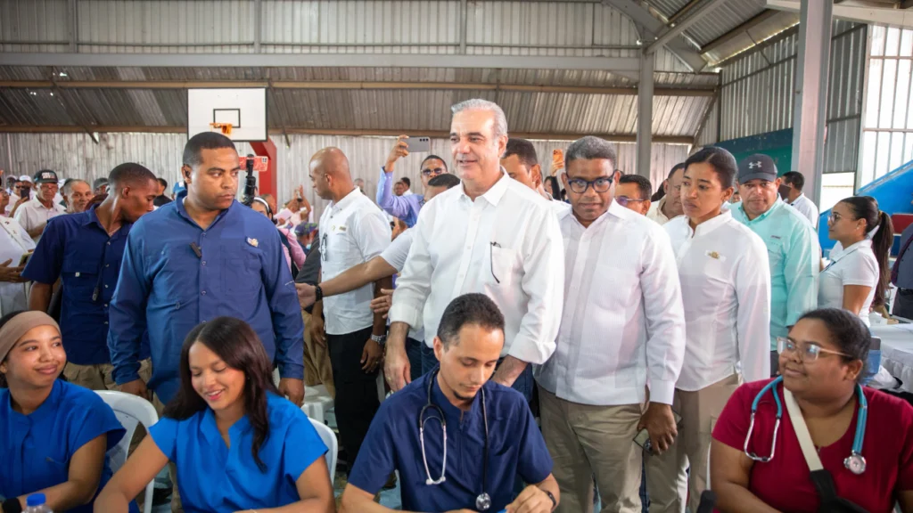 Presidente Luis Abinader encabeza Jornada de Inclusión Social “Primero Tú”