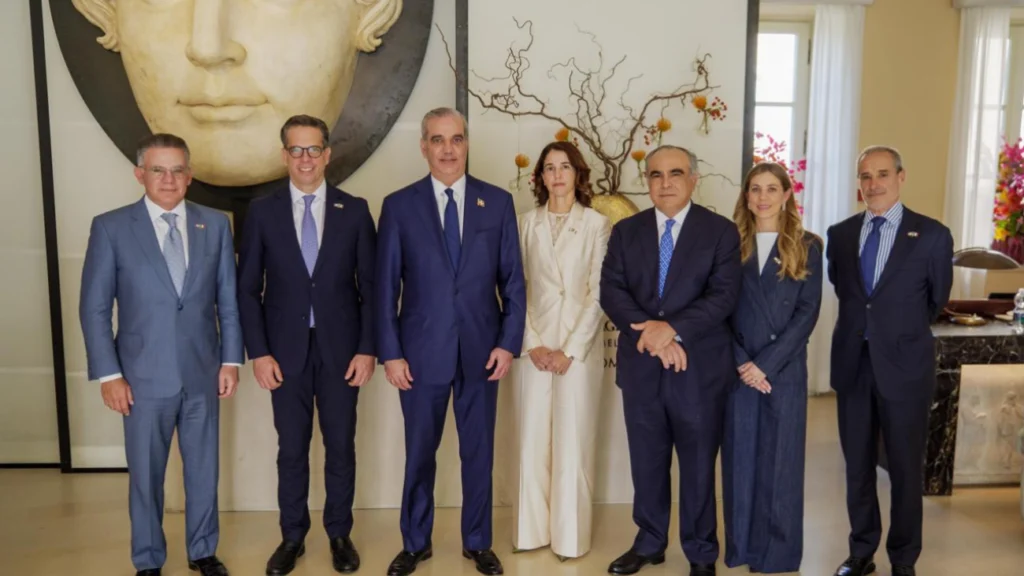 Luis Abinader invita a empresarios italianos a invertir en RD