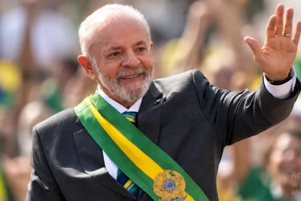 Lula da Silva es reelecto en Brasil con el 51.77% de los votos válidos