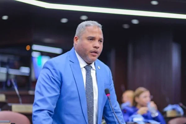 Diputados aprueban resolución para construcción de cuerpo de Bomberos en zona Norte de Baní